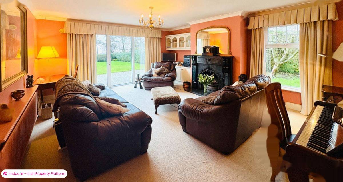 Detached house for Sale in Fenit, Kerry
