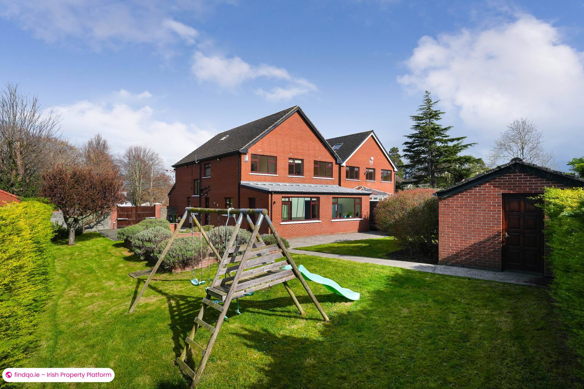 Detached house for Sale in Dublin 14
