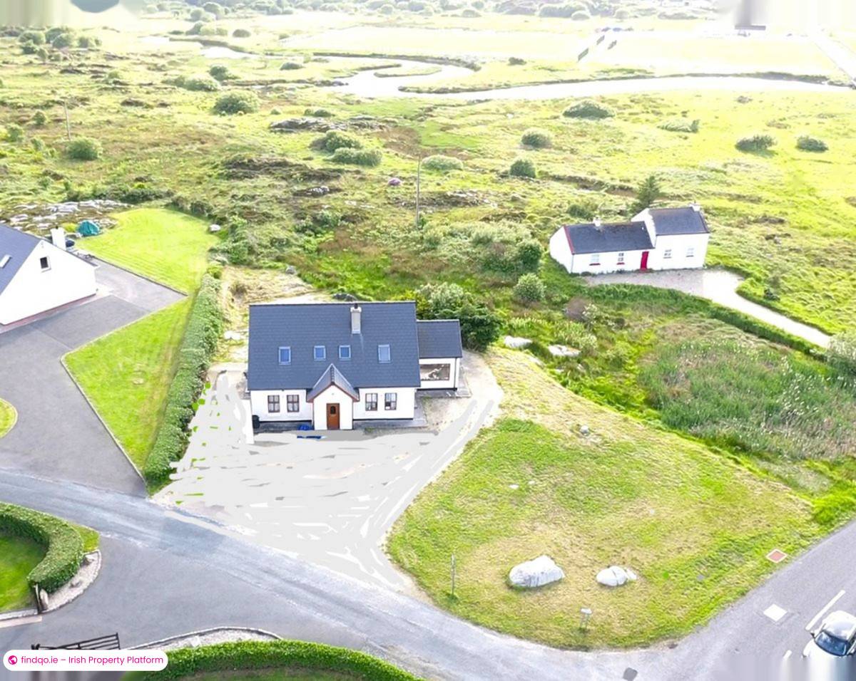 Detached house for Sale in Burtonport, Donegal