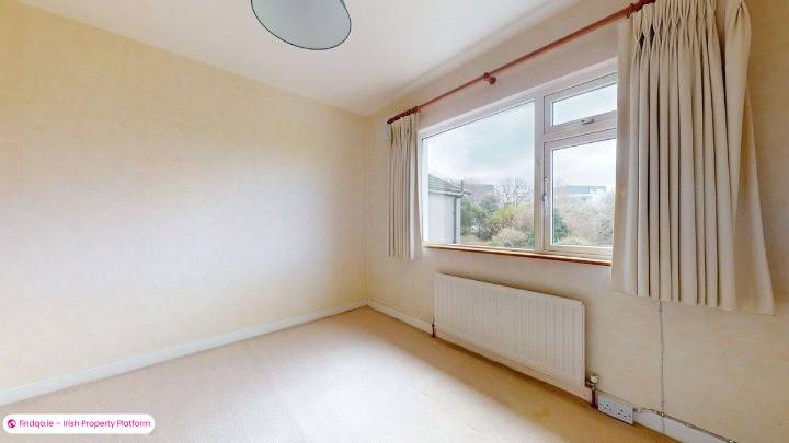 Semi-detached house for Sale in Sutton, Dublin 13