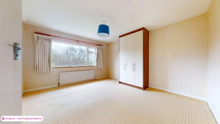 Semi-detached house for Sale in Sutton, Dublin 13