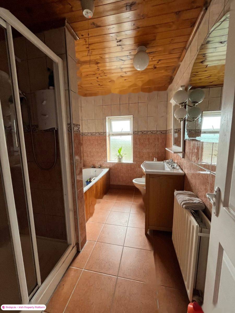 Detached house for Sale in Ballydehob, Cork