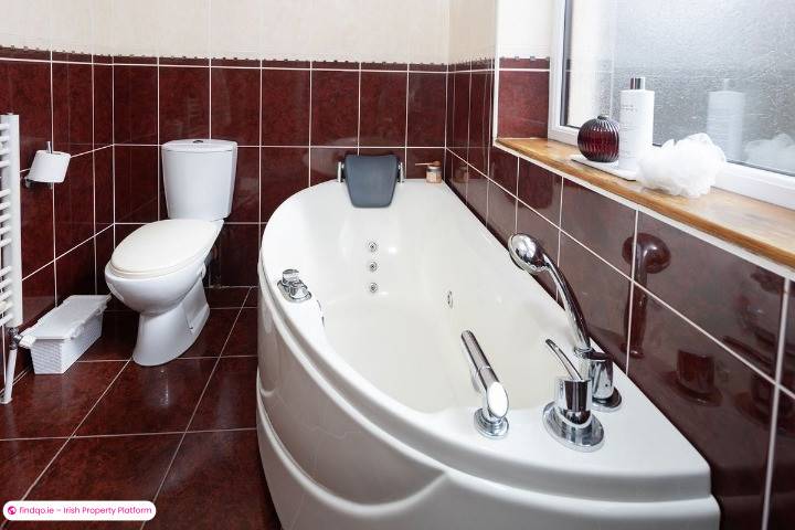 Detached house for Sale in Midleton, Cork
