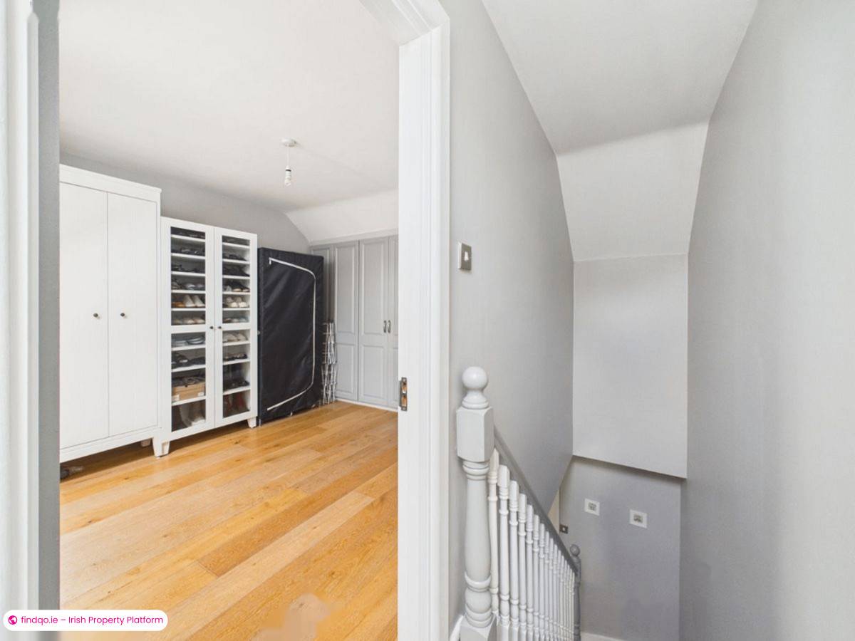 End of terrace house for Sale in Lucan, Dublin (County)