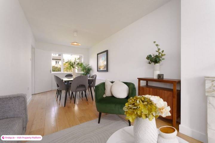 Semi-detached house for Sale in Ballinteer, Dublin 16