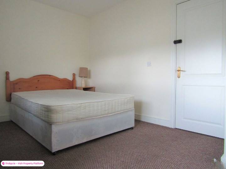 Semi-detached house for Sale in Finglas, Dublin 11