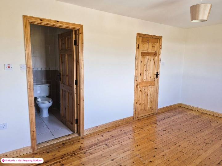 Semi-detached house for Sale in Charlestown, Mayo