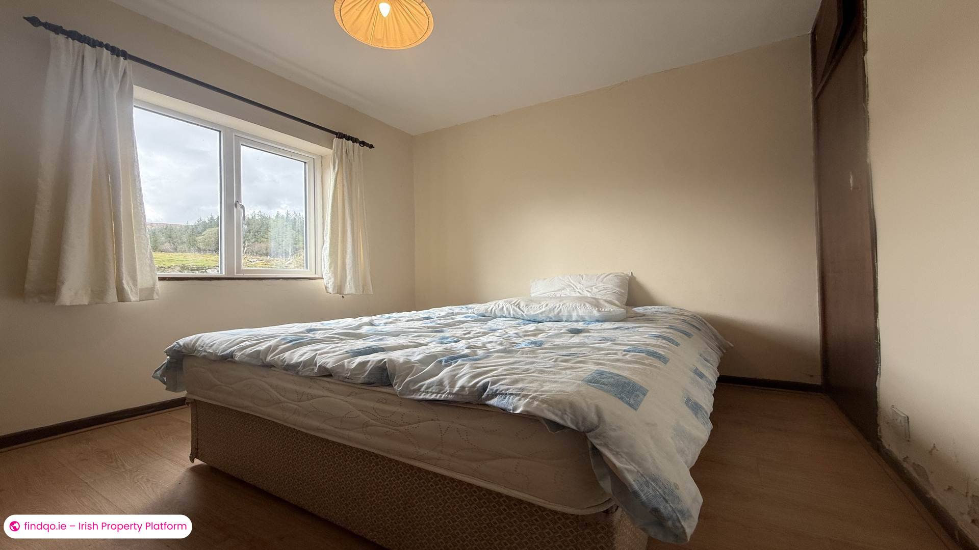 Detached house for Sale in Lettermacaward, Donegal