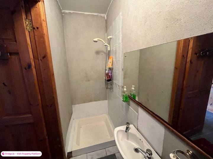 Detached house for Sale in Schull, Cork