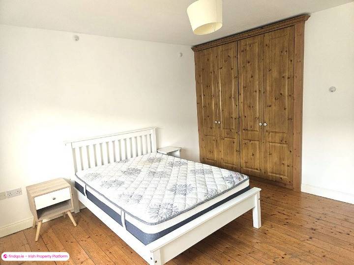 Semi-detached house for Sale in Clara, Offaly