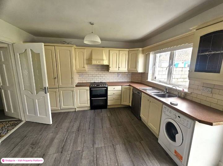 Semi-detached house for Sale in Clara, Offaly