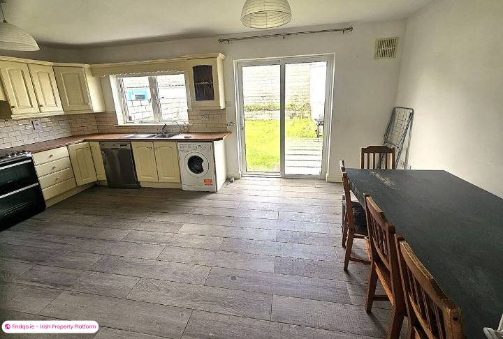 Semi-detached house for Sale in Clara, Offaly
