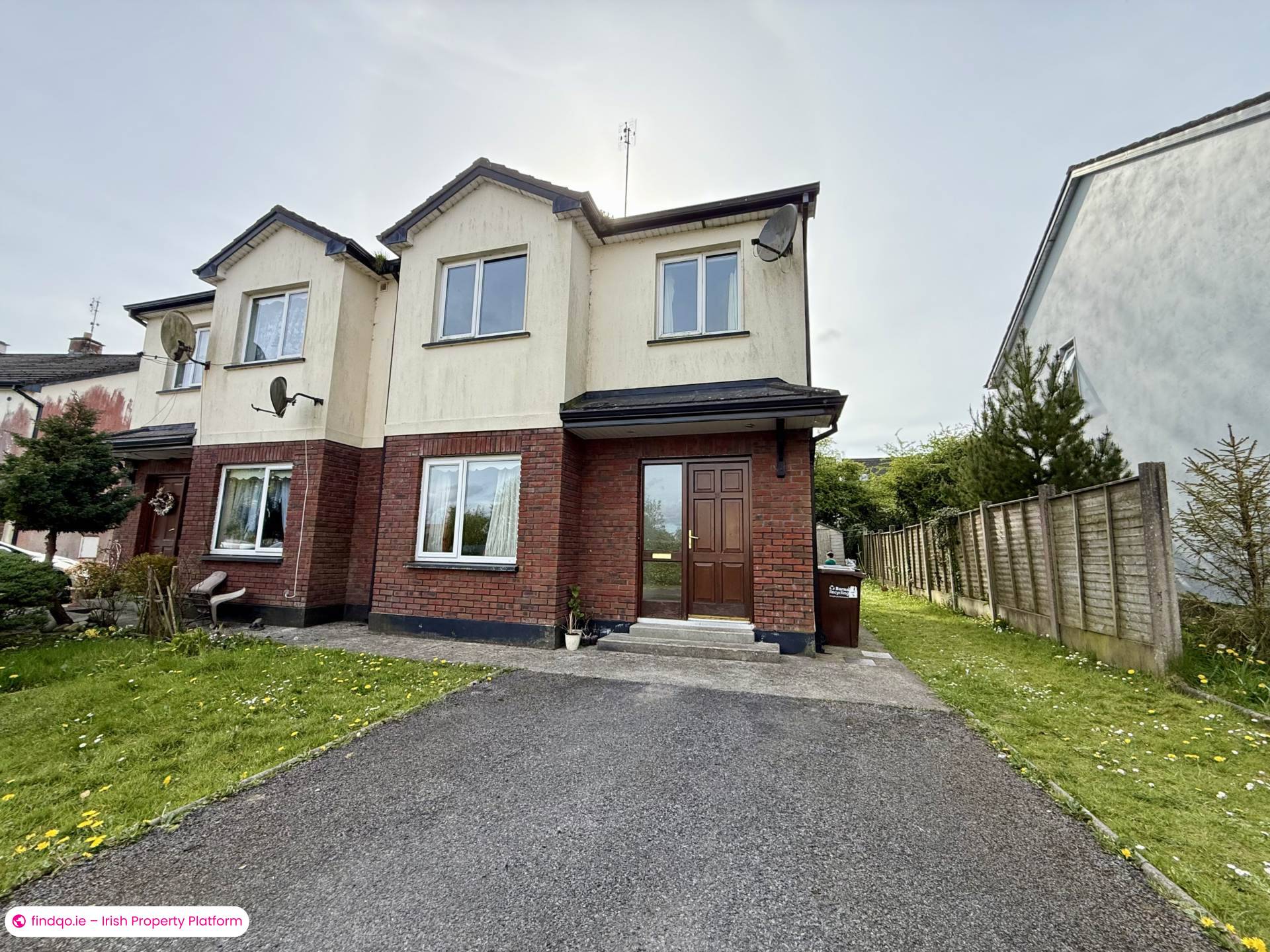Semi-detached house for Sale in Ballyhaunis, Mayo