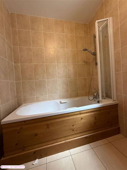 Semi-detached house for Sale in Ballaghaderreen, Roscommon