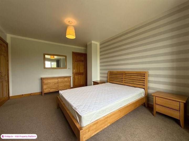Semi-detached house for Sale in Ballaghaderreen, Roscommon
