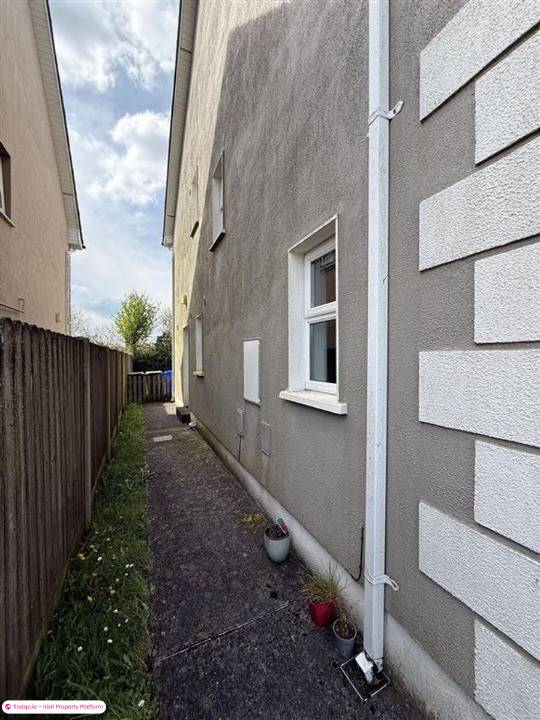 Semi-detached house for Sale in Ballaghaderreen, Roscommon