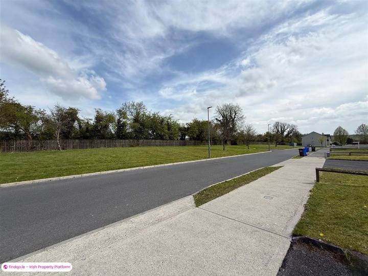 Semi-detached house for Sale in Ballaghaderreen, Roscommon