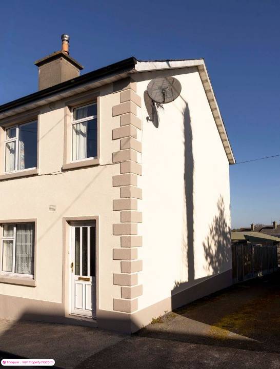 End of terrace house for Sale in New Ross, Wexford