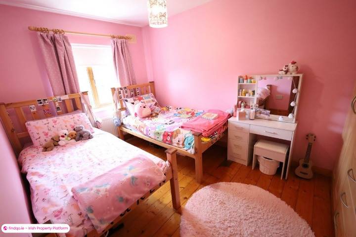 End of terrace house for Sale in Carrigaline, Cork