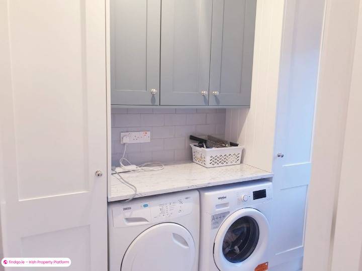 End of terrace house for Sale in Carrigaline, Cork