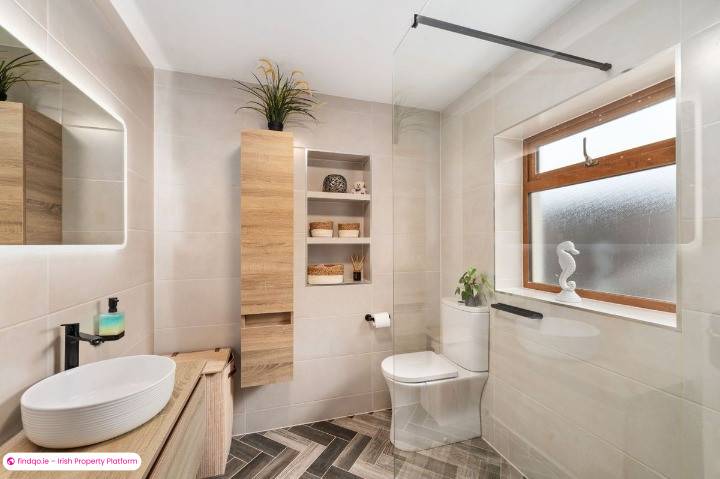 Semi-detached house for Sale in Carrigaline, Cork