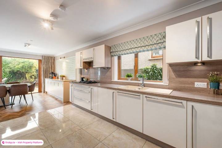 Semi-detached house for Sale in Carrigaline, Cork