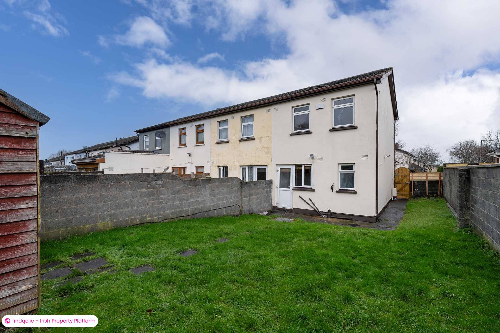 End of terrace house for Sale in Dublin 22