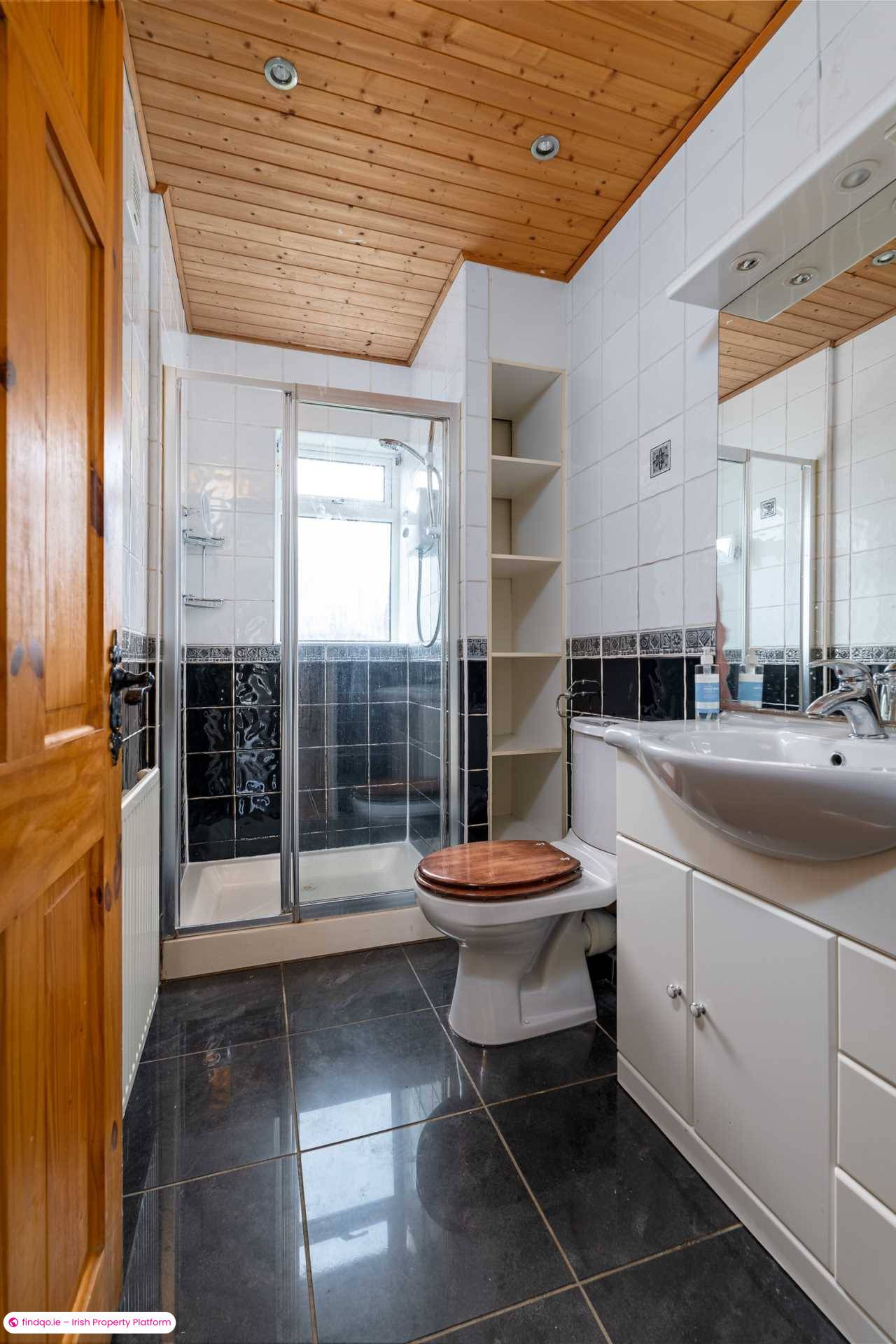 End of terrace house for Sale in Dublin 22