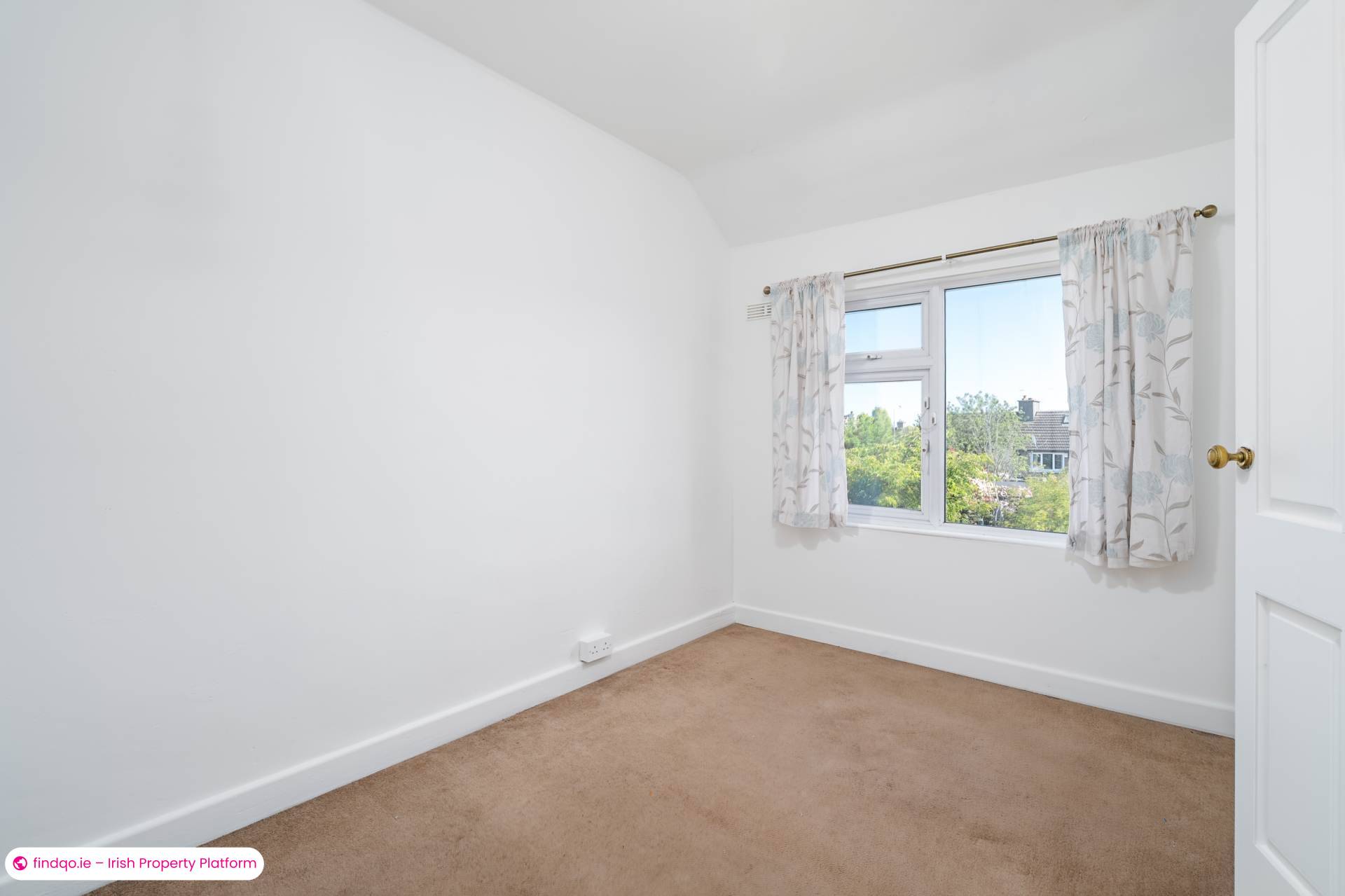 End of terrace house for Sale in Dublin 12