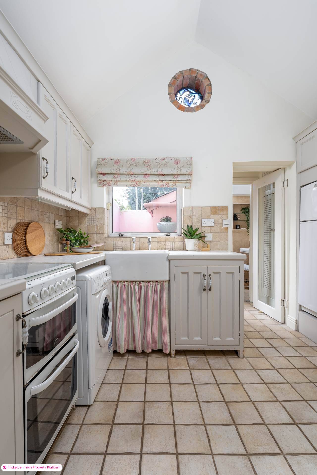 Semi-detached house for Sale in 37 Bath Street, Dublin 4