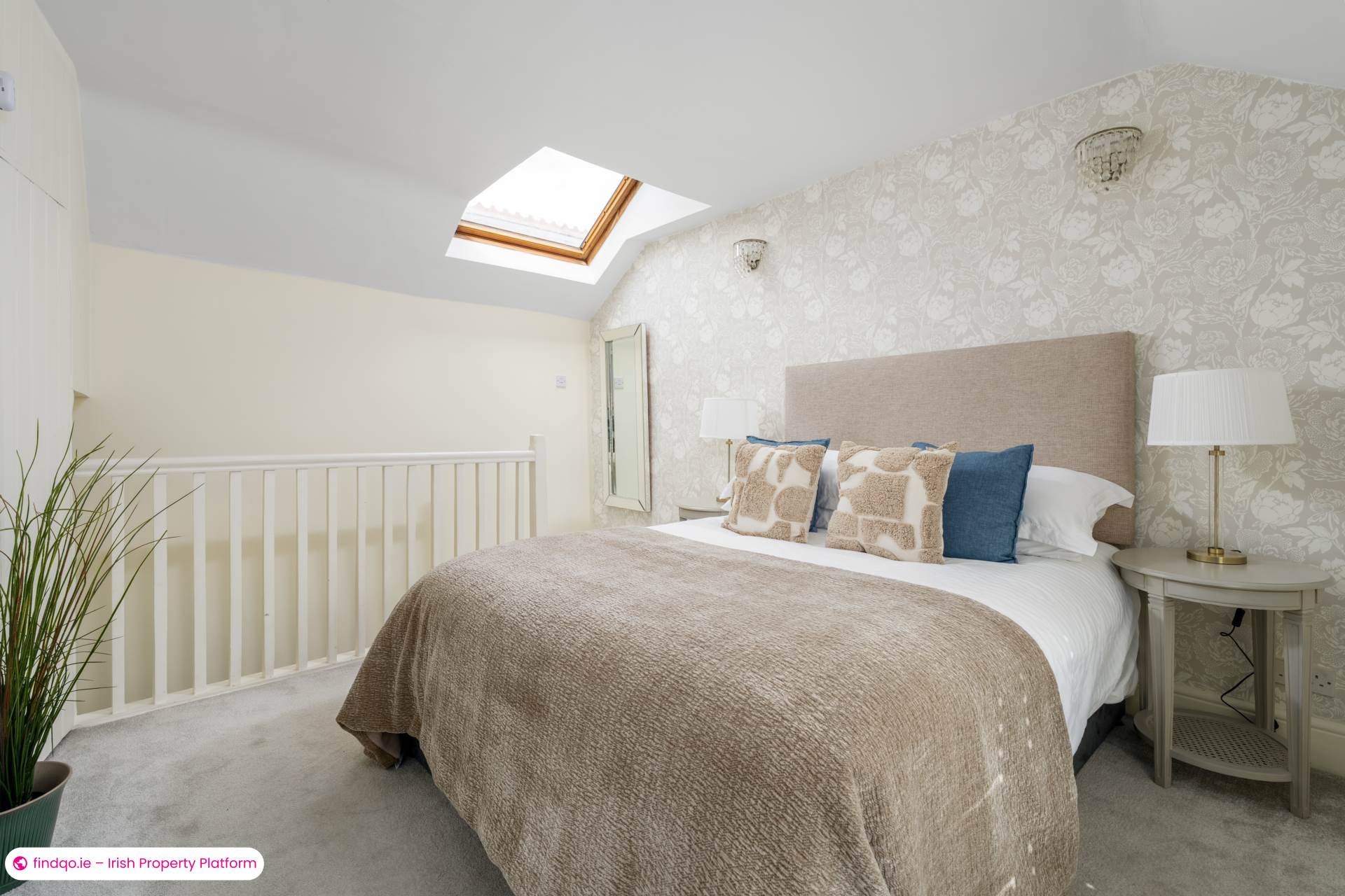 Semi-detached house for Sale in 37 Bath Street, Dublin 4