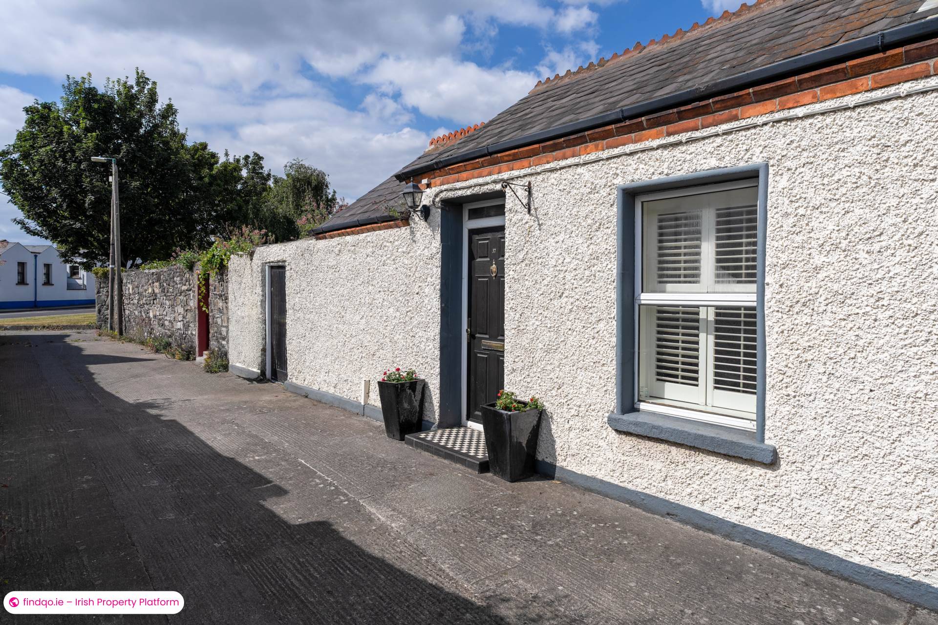 Semi-detached house for Sale in 37 Bath Street, Dublin 4