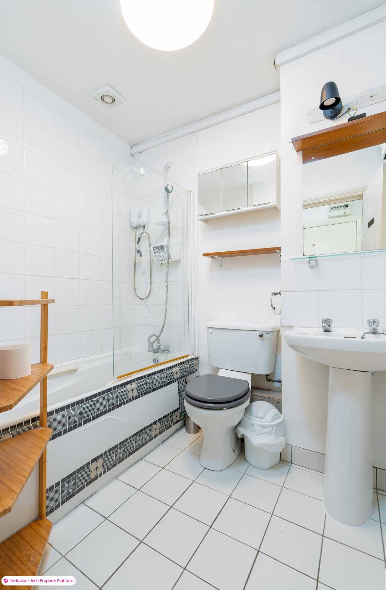Apartment for Sale in 79 Stewart Hall
