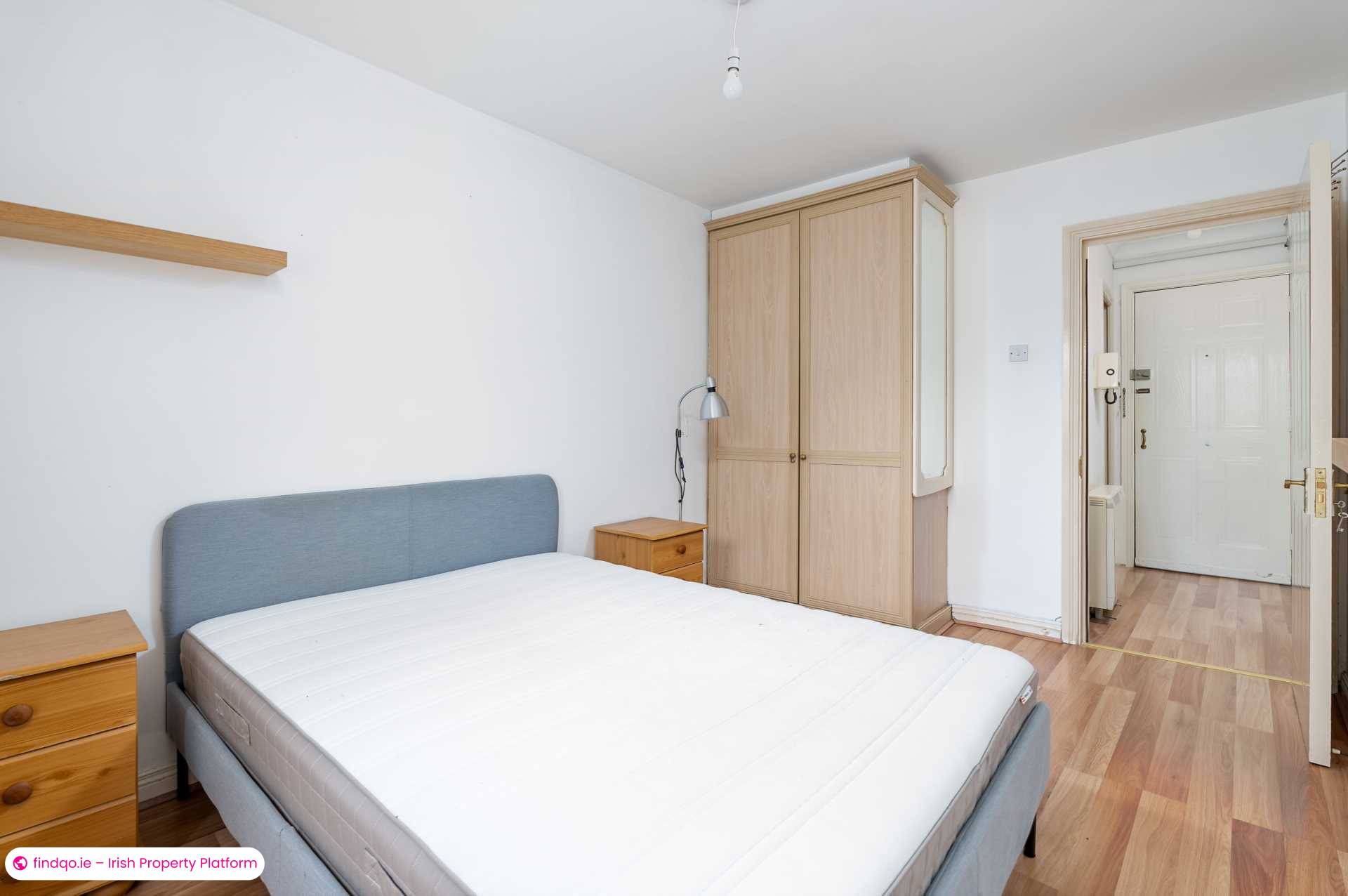 Apartment for Sale in 79 Stewart Hall
