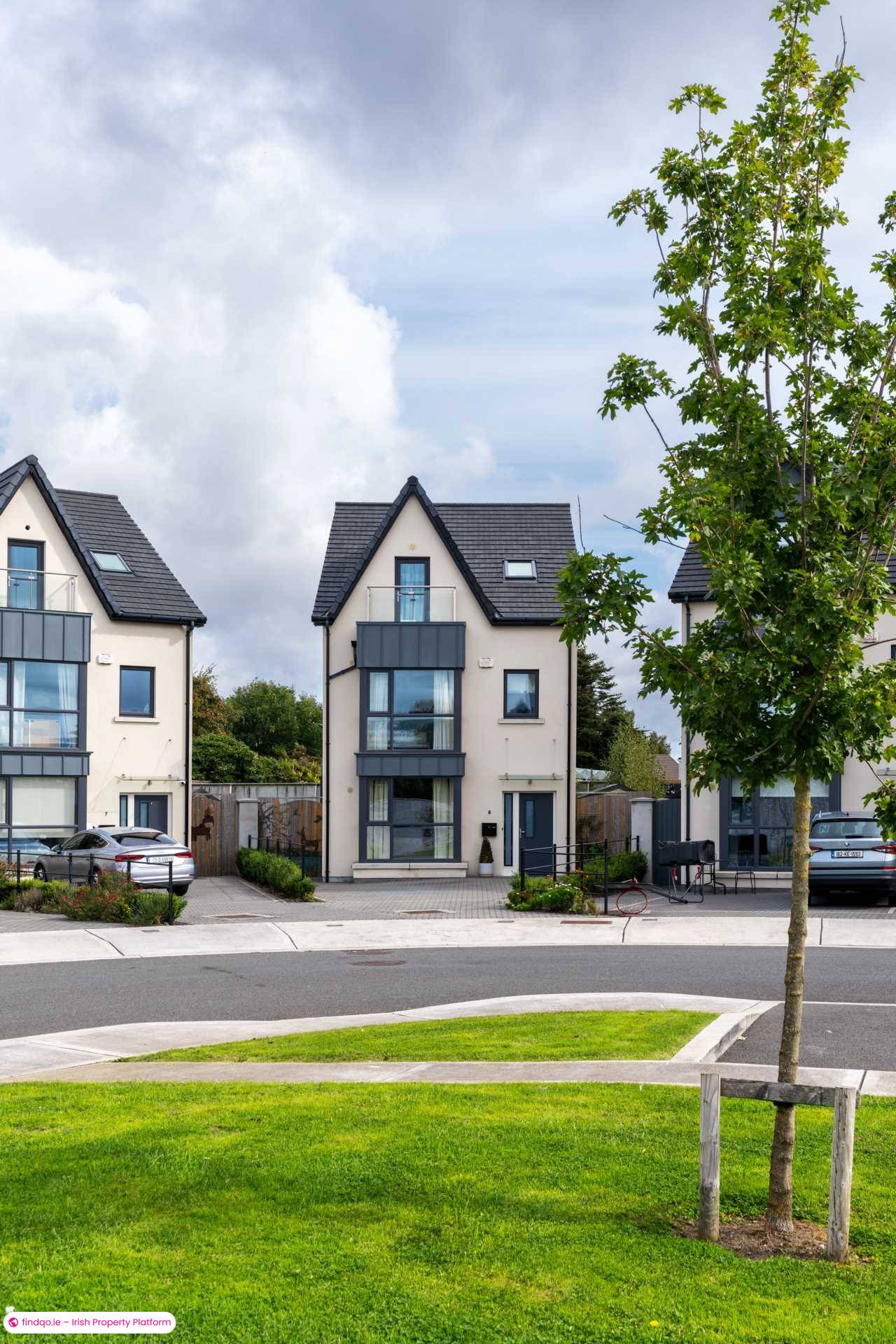 Detached house for Sale in Dublin 12
