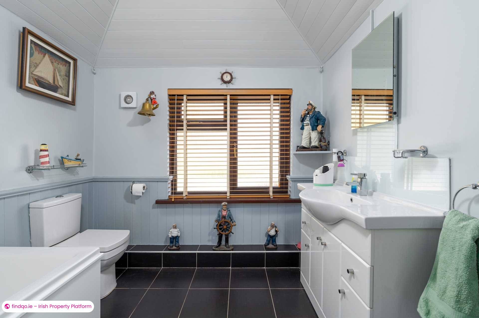 Semi-detached house for Sale in Dublin 10
