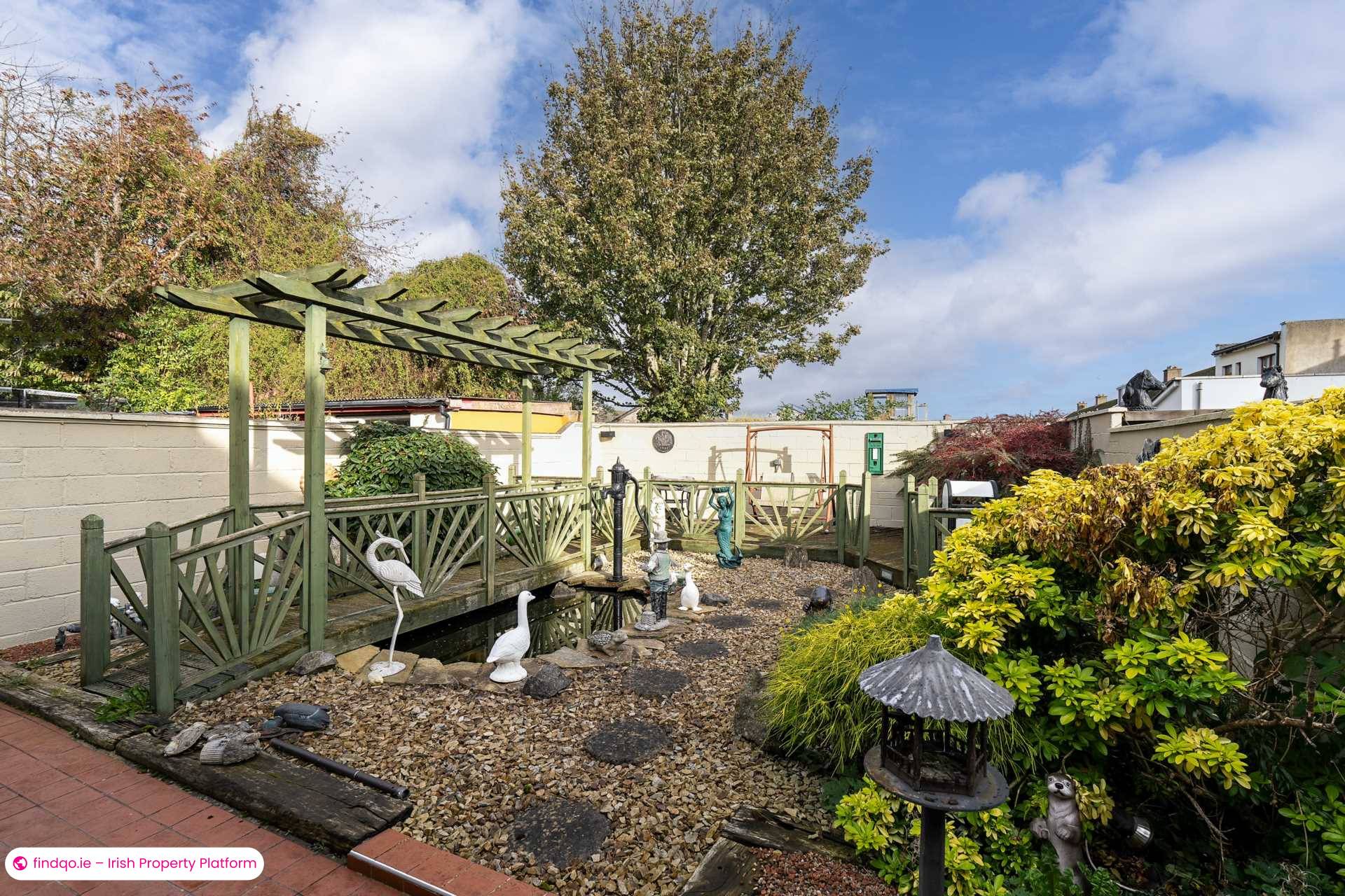 Semi-detached house for Sale in Dublin 10