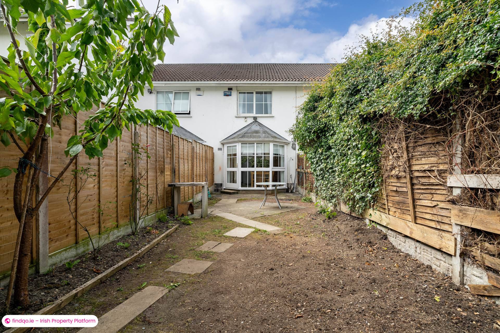 Terraced house for Sale in Lucan, Dublin (County)