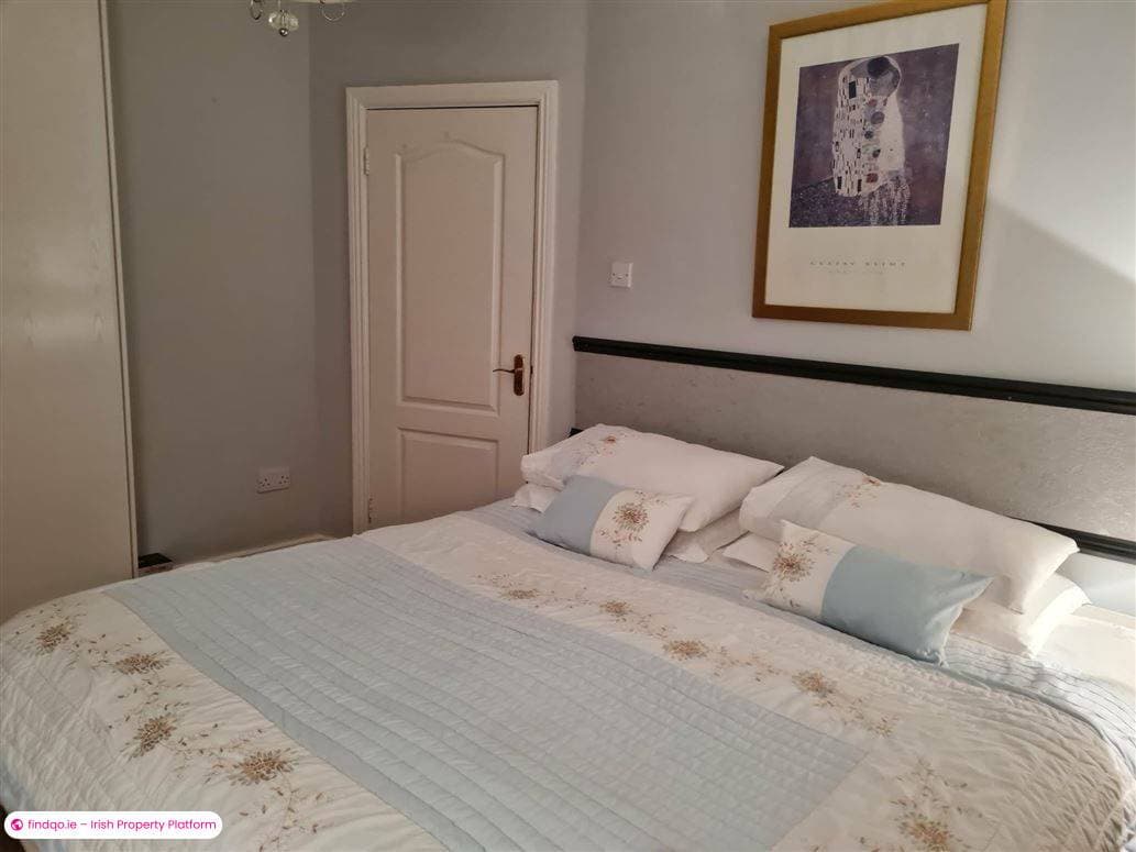 Semi-detached house for Sale in Lucan, Dublin (County)