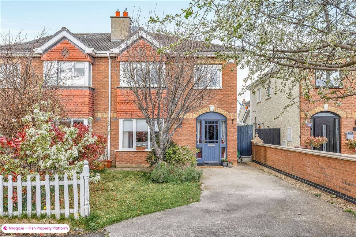 Semi-detached house for Sale in Lucan, Dublin (County)