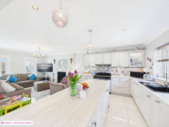 Detached house for Sale in Waterford City Centre, Waterford