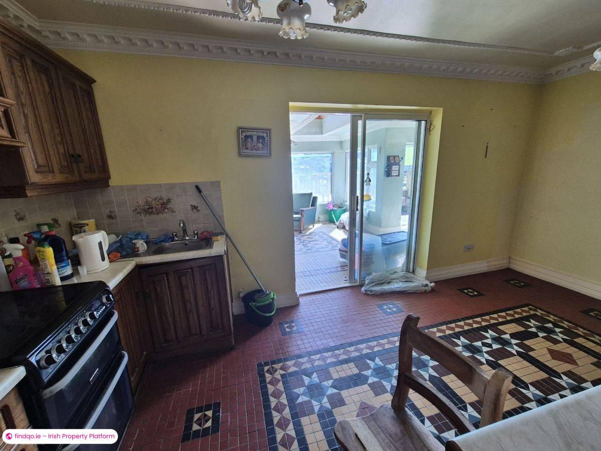 Detached house for Sale in Myrtleville, Cork
