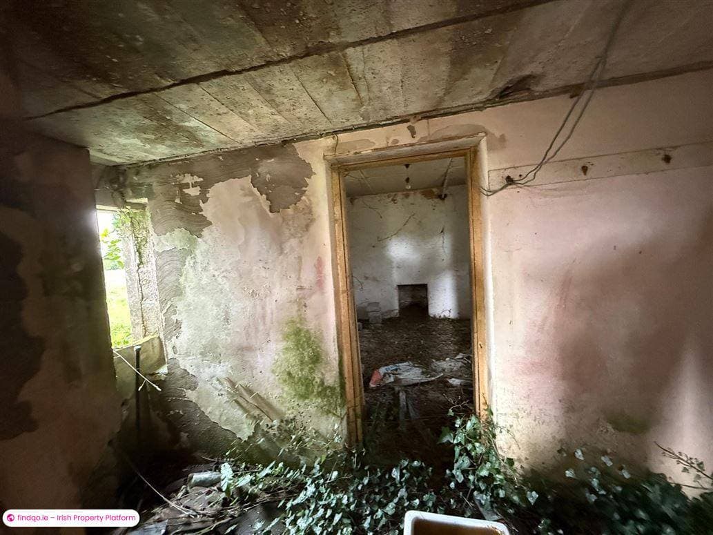Detached house for Sale in Charlestown, Mayo