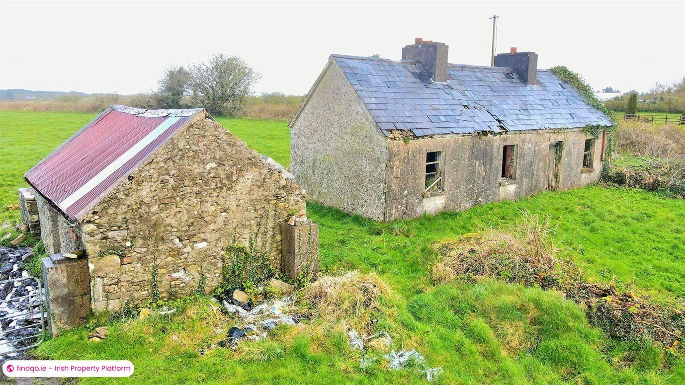 Detached house for Sale in Charlestown, Mayo