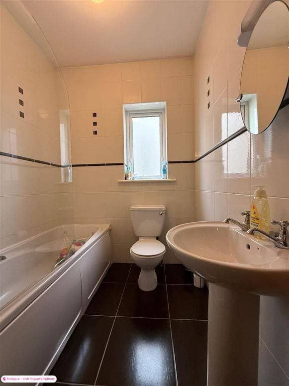 Semi-detached house for Sale in Charlestown, Mayo