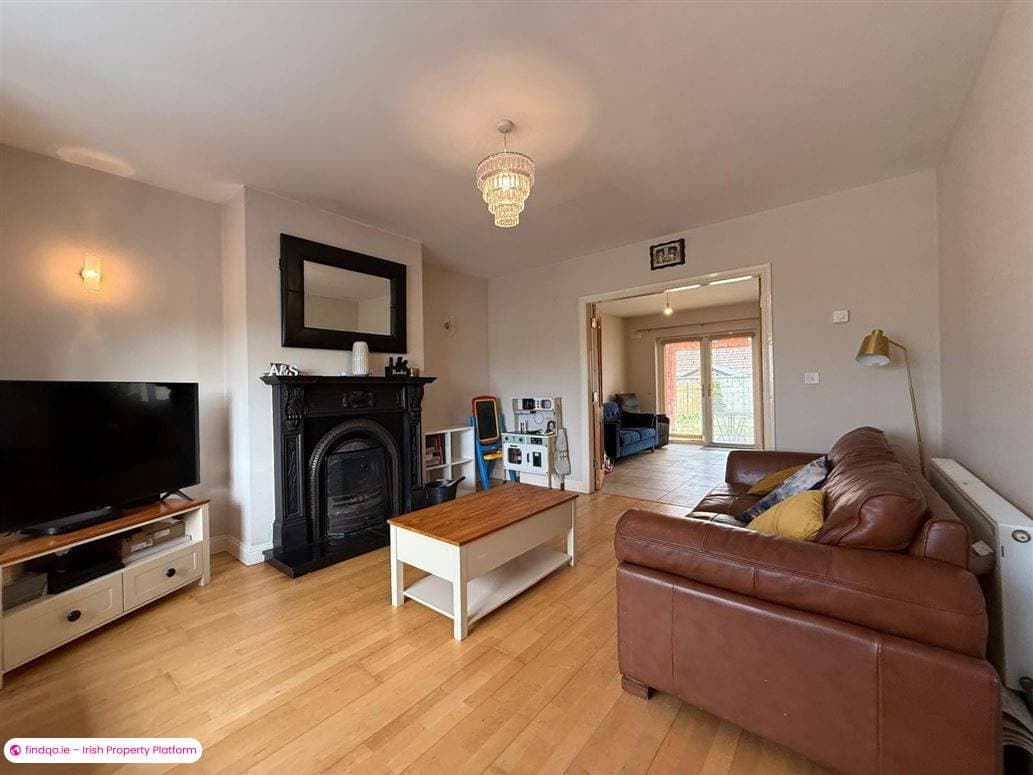 Semi-detached house for Sale in Charlestown, Mayo