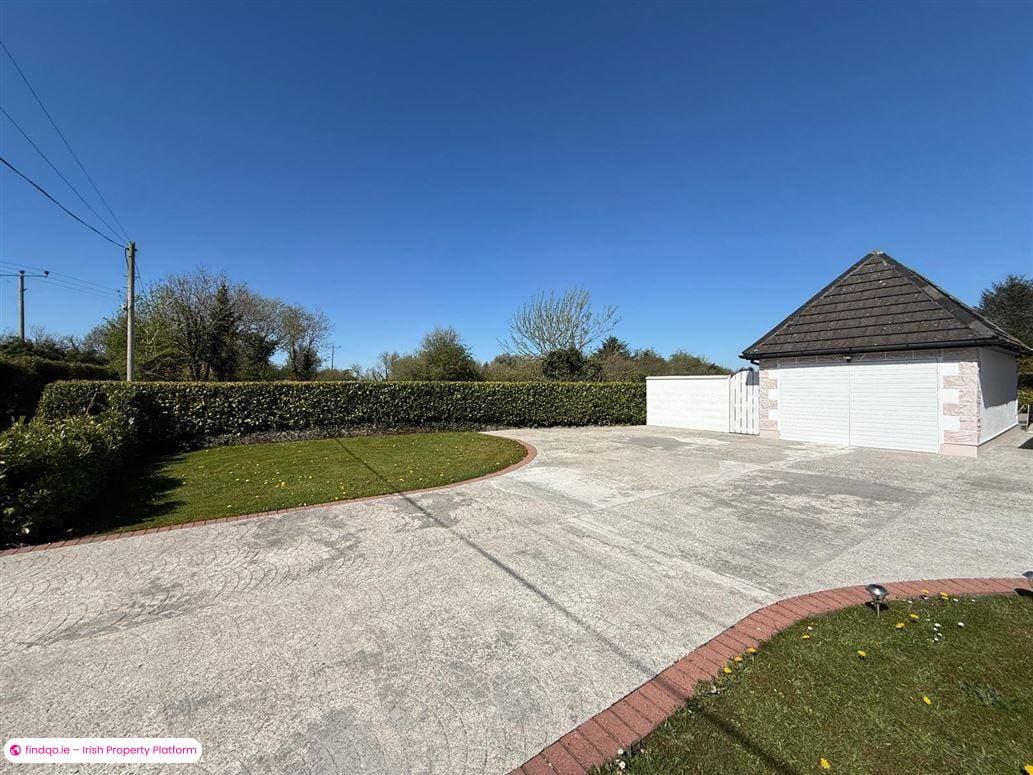 Detached house for Sale in Charlestown, Mayo