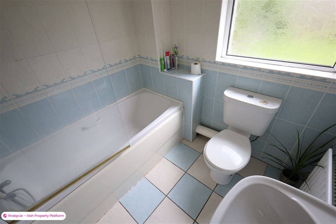 Semi-detached house for Sale in Passage West, Cork