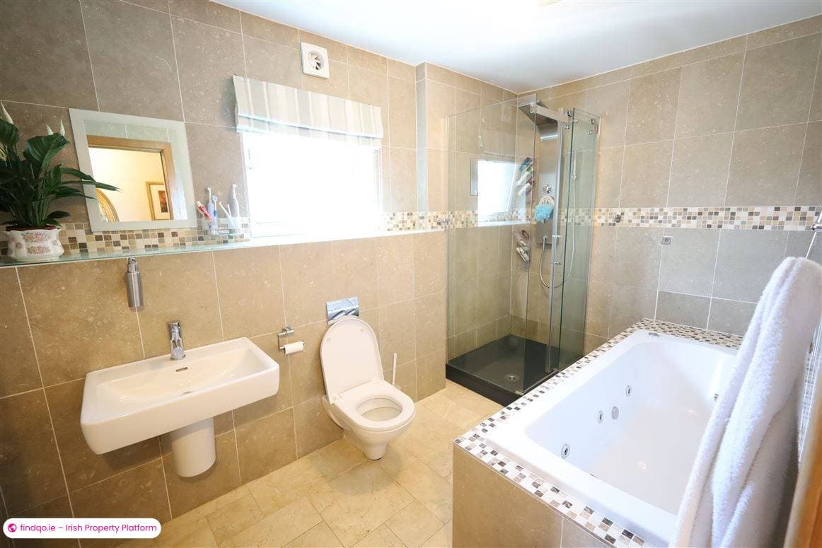 Detached house for Sale in Glasheen, Cork