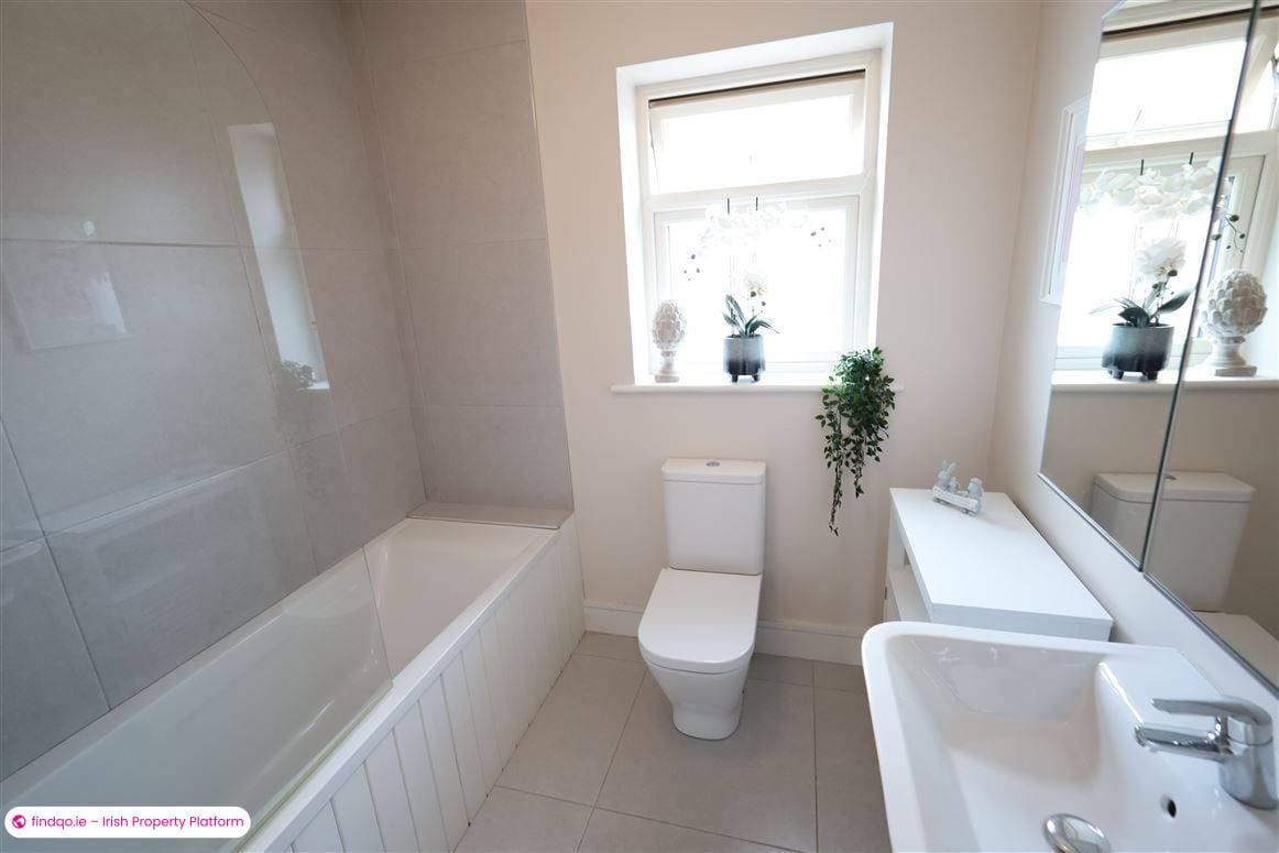 Semi-detached house for Sale in Carrigaline, Cork